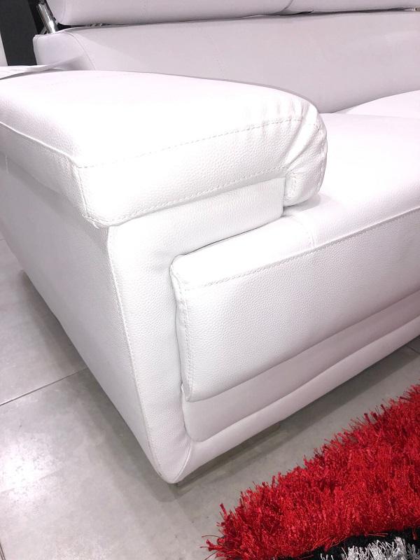 ZOEY White Modern Loveseat